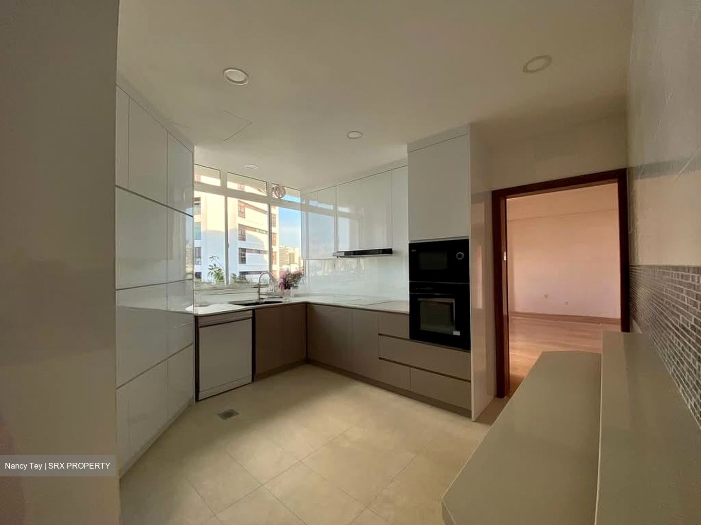 Honolulu Tower (D10), Apartment #560580791